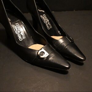 Salvatore Ferragamo women's size 8 pump